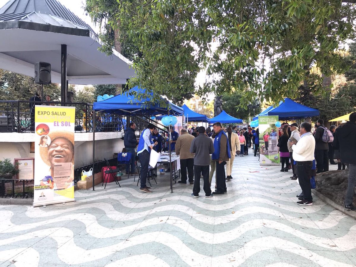 LCarlosBarraza's tweet photo. Sábado de #ImpactoEsparanza2018 #PlazaVictoria #DistritoValparaisoCentro #ImpactoEsperanzaMChP #ElPoderDeLaEperanza #FeriaVidaySalud @adventistasmchp @LCarlosBarraza @iasd_valpo @uzielalvarado @abcastillor https://t.co/bP4uD2NOHV