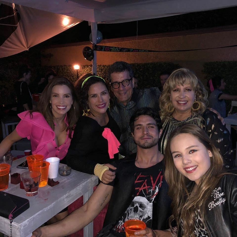 flaviacsgk's tweet image. #Repost from @magdaproducer 
•••
Fiesta ochentera !! @angelicavaleoriginal @ottompadron @andy_escalona #cumple !! #eheheh !’