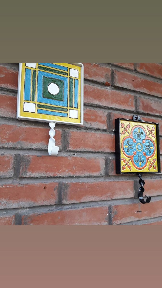 cosasddaniela's tweet photo. https://t.co/ewUfCm6Rq5
Percherito para interior o exterior, para colgar lo q quieras !!!
#mosaico #bello
#color #Ceramics #Cosasdedaniela #lineahogar #jardin #love #regala #hechoconamor https://t.co/caTJnWHLQ8