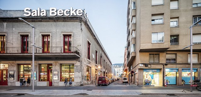 salabeckett's tweet image. El dijous 14 de juny celebrarem que fa 2 anys que ens vam traslladar al #Poblenou. Tenim ofertes, activitats i un micro obert on ja et pots inscriure. Ens acompanyes? salabeckett.cat/activitat-rest…