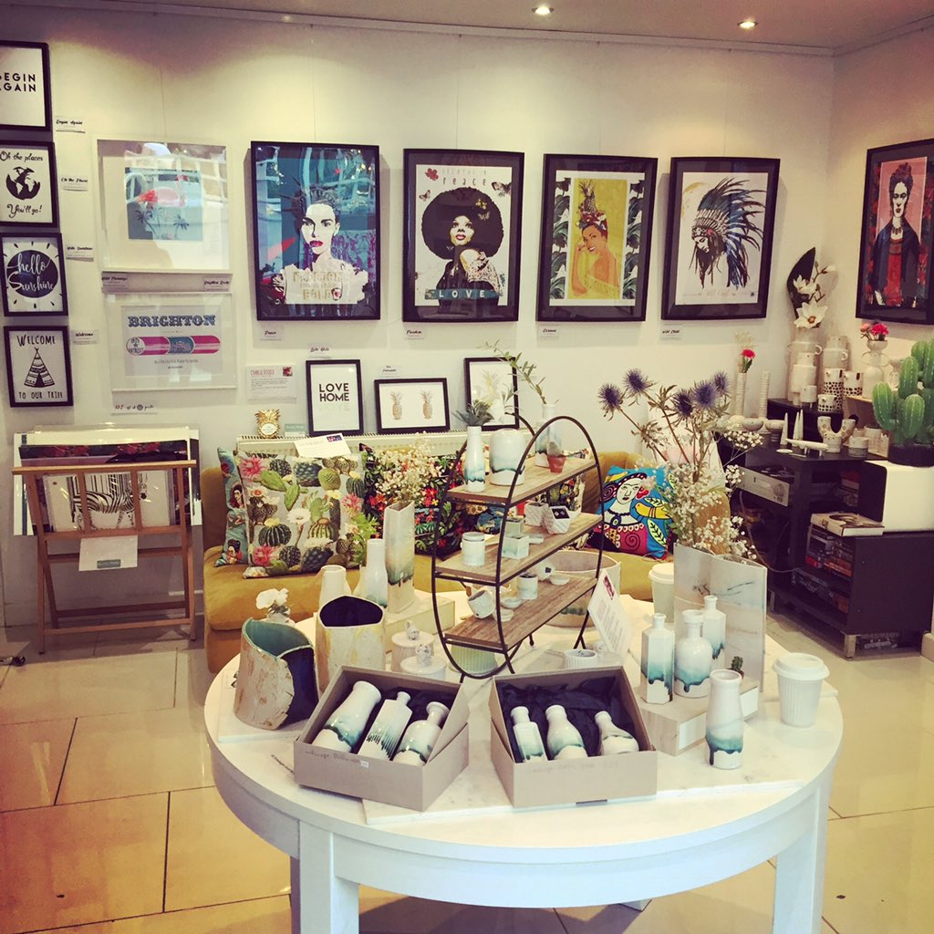 10% off all <a href="/CharlieDoodleDo/">Charlie Doodle Gifts</a> prints today and tomorrow #aoh2018 #flamingohouse #hovearts