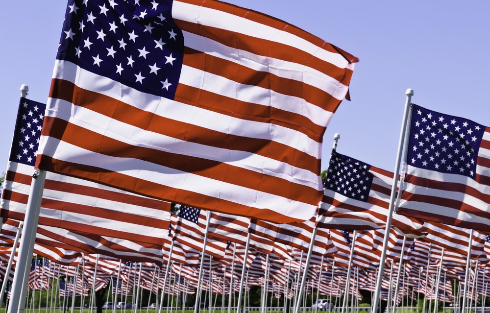 VIAFolio's tweet photo. Reminder: our offices will be closed on Monday, 5/28 for observance of #MemorialDay, remembering all those who gave their lives in defense of our country. https://t.co/kr2xDgzt5K