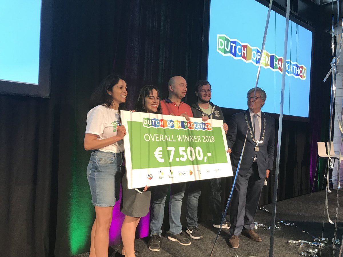sidnfonds's tweet photo. En Crimebuster Bot is ook de overall winner of #dutchhack18 Gefeliciteerd! https://t.co/iUGnSRk4qF