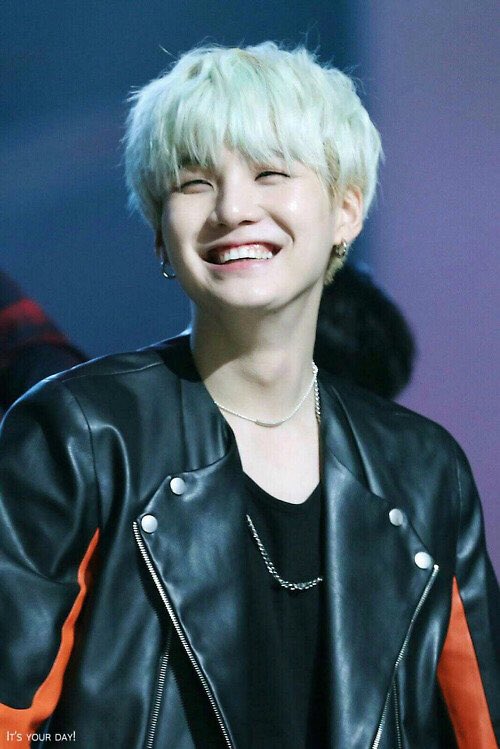 minjiiminie's tweet photo. my favorite smile in the whole wide world 💞 

#WeLoveYouMinYoongi https://t.co/jaJNR9Am66