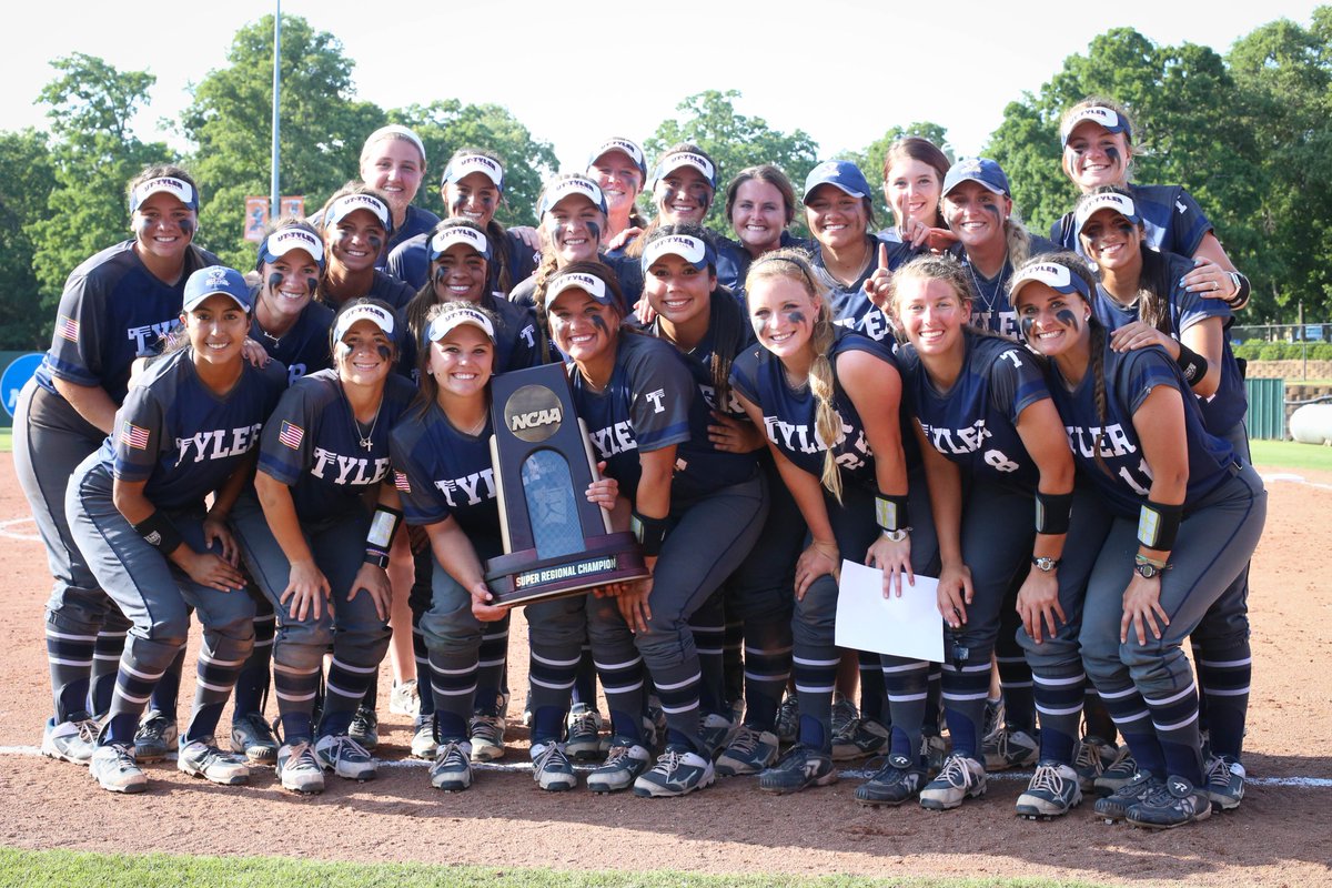 uttylerpatriots's tweet image. RETWEET to congratulate @Patriot_sb on another amazing season! UT Tyler's year ended on Saturday at the NCAA DIII Softball Championship, but not before the Patriots won 44 games, two ASC titles, regional and super regional championships and had five all-Americans! #PatriotPride