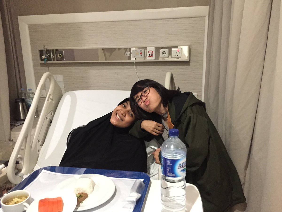 Selamat jadi Ibuk-ibuk yak..
Sehat terus yah buat kamu dan bayimu,,😘😘
Luv you both☺️☺️