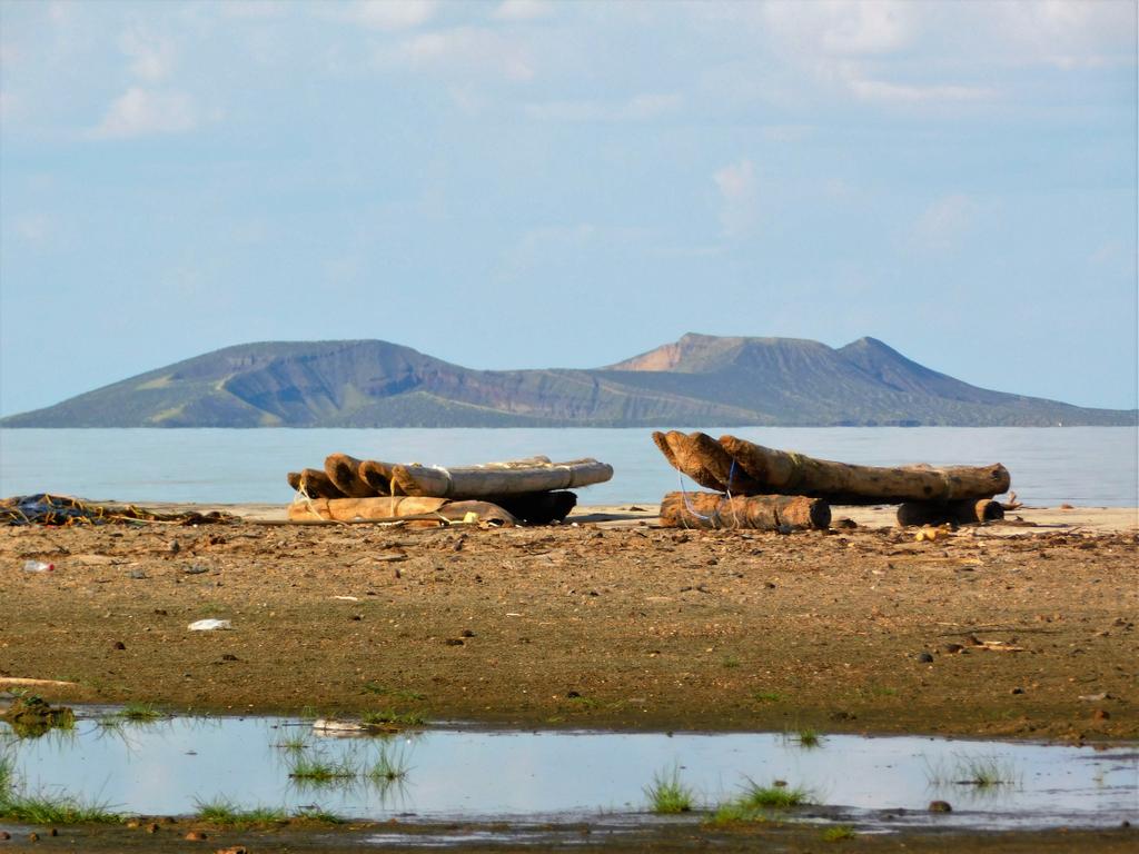 JamesLokwale's tweet image. Lake Turkana: The World's largest desert permanent &amp;amp; alkaline lake is a @UNESCO heritage site in @TurkanaCountyKE. @tunajibu
#TheAfricaTheMediaNeverShowsYou @TheAffinityMag 📷@JamesLast