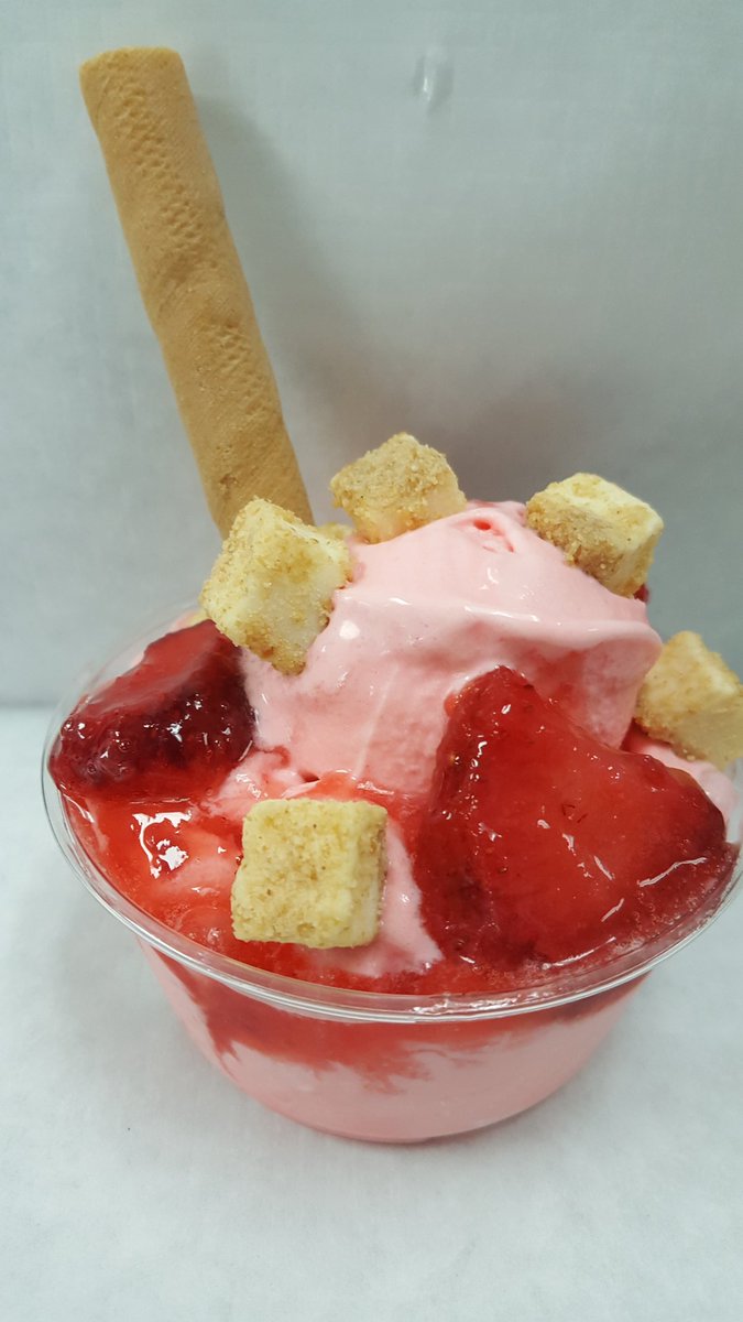 Today we have Strawberry Cheesecake &amp; Infinite Chocolate! #WestAllis #mke #mkefoodies #stallis