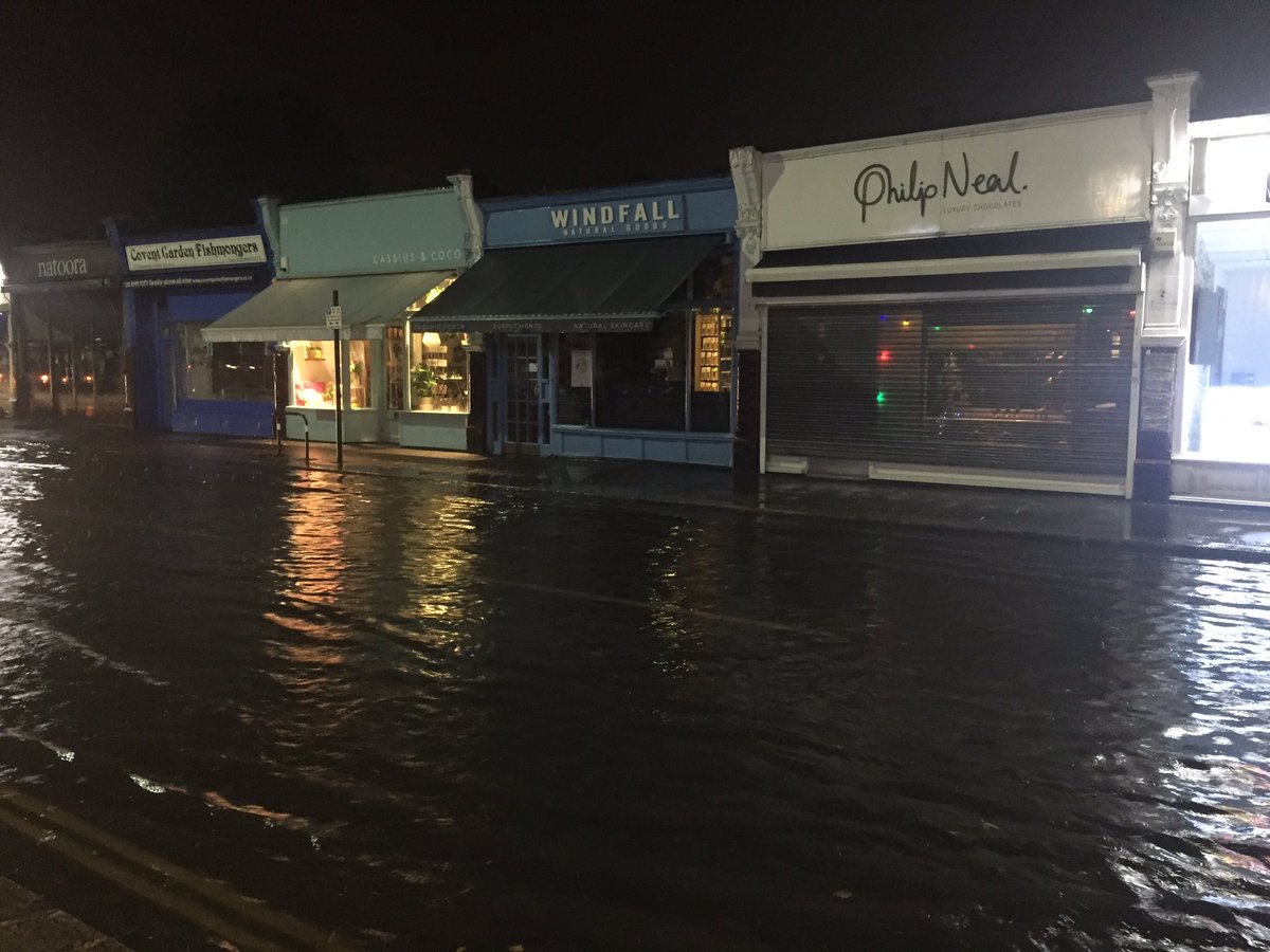 Turnham Green Terrace last night #Chiswick #bankholidaystorm