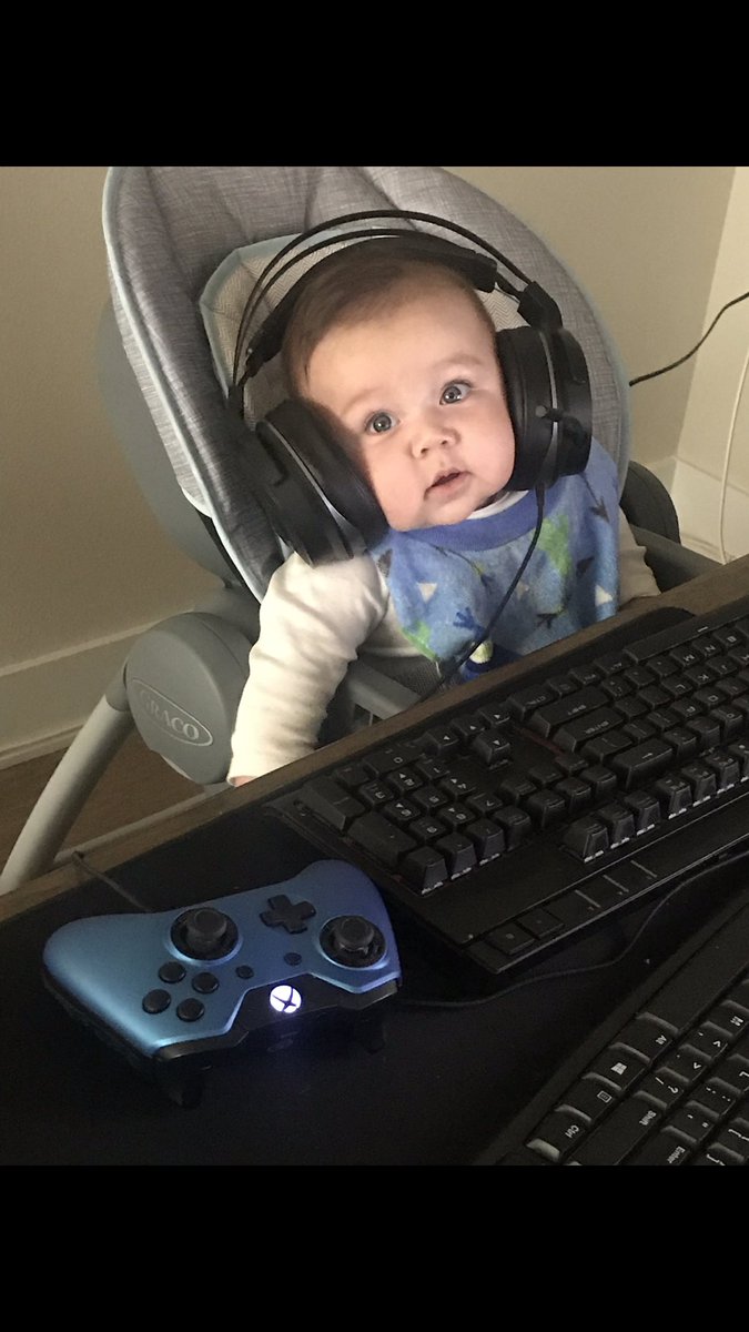 ProblemWright's tweet photo. Starting our Sunday in the lab. He kept looking at my headset so I gave em an old pair n now he good to go lol. #BabyGamer #PWJr https://t.co/DIufUwULSM