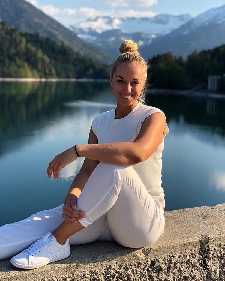 AlbertoScevola's tweet photo. Obviously even on holydays always with #WimbyWhite 😂☺️❤️
Miss you @sabinelisicki!!!!
#ComebackIsSoon #TeamLisicki🇮🇹 https://t.co/QNUhsguAyd