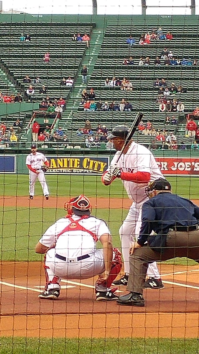 Another crack at Fenway. 💪 #SoxAlum <a href="/RedSox/">Red Sox</a>
