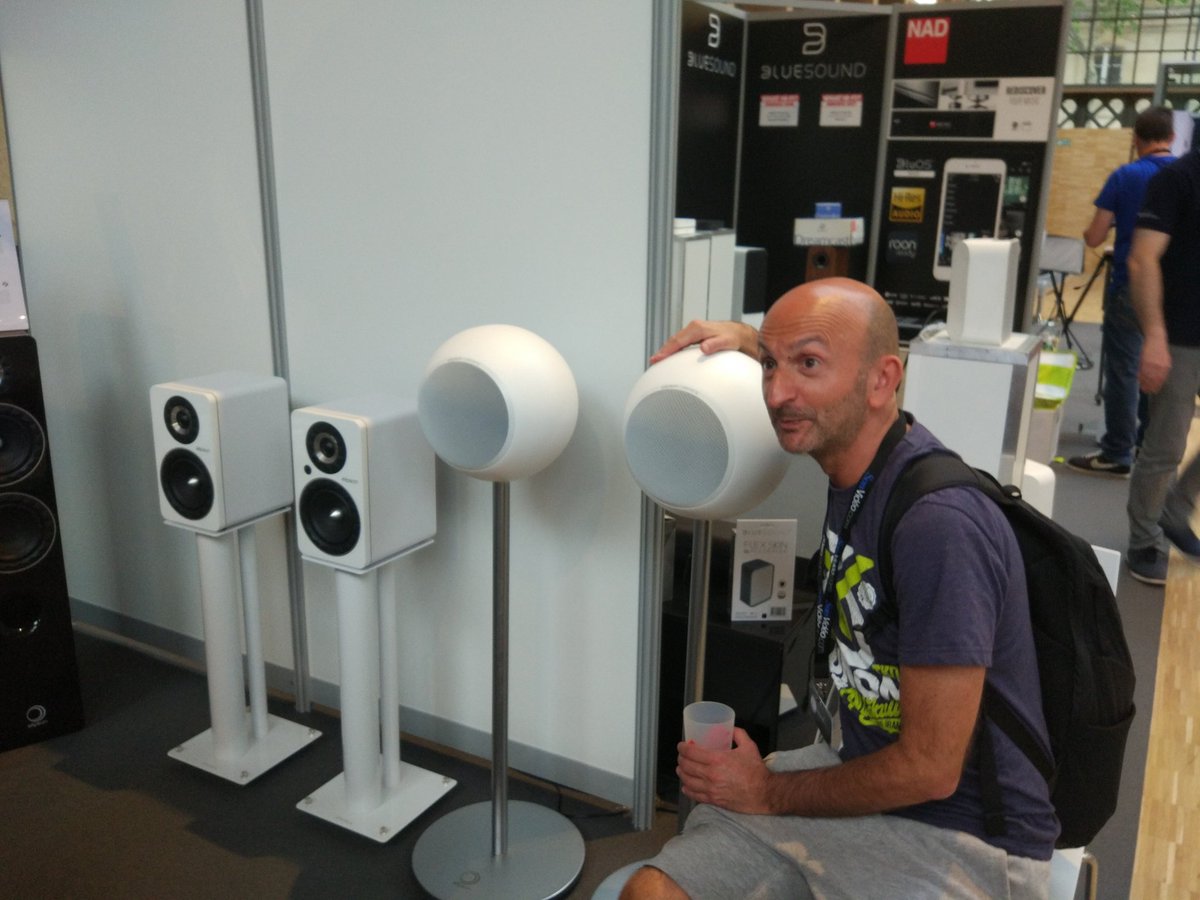 Corentin (@corentin_mrs) on Twitter photo Ce qu'il faut retenir des <a href="/Sound_Days/">Sound Days</a> c'est <a href="/ppgarcia75/">PP Garcia / PP World (OFFICIEL)</a> caressant cette paire d'enceintes <a href="/ElipsonOfficial/">ELIPSON</a> 😊 #love Ce qu'il faut retenir des <a href="/Sound_Days/">Sound Days</a> c'est <a href="/ppgarcia75/">PP Garcia / PP World (OFFICIEL)</a> caressant cette paire d'enceintes <a href="/ElipsonOfficial/">ELIPSON</a> 😊 #love