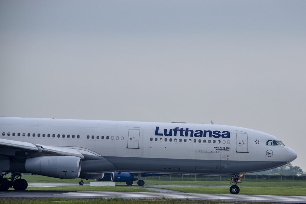 monkg57's tweet photo. Todays surprise visitor to #DublinAirport departing to #Frankfurt @kjppsmyth @Swainer having diverted from #Bogota to Frankfurt with suggested fuel problems. #DAIFC #A343 #Avgeek #Airbus #Lufthansa https://t.co/vfh3d24IcS