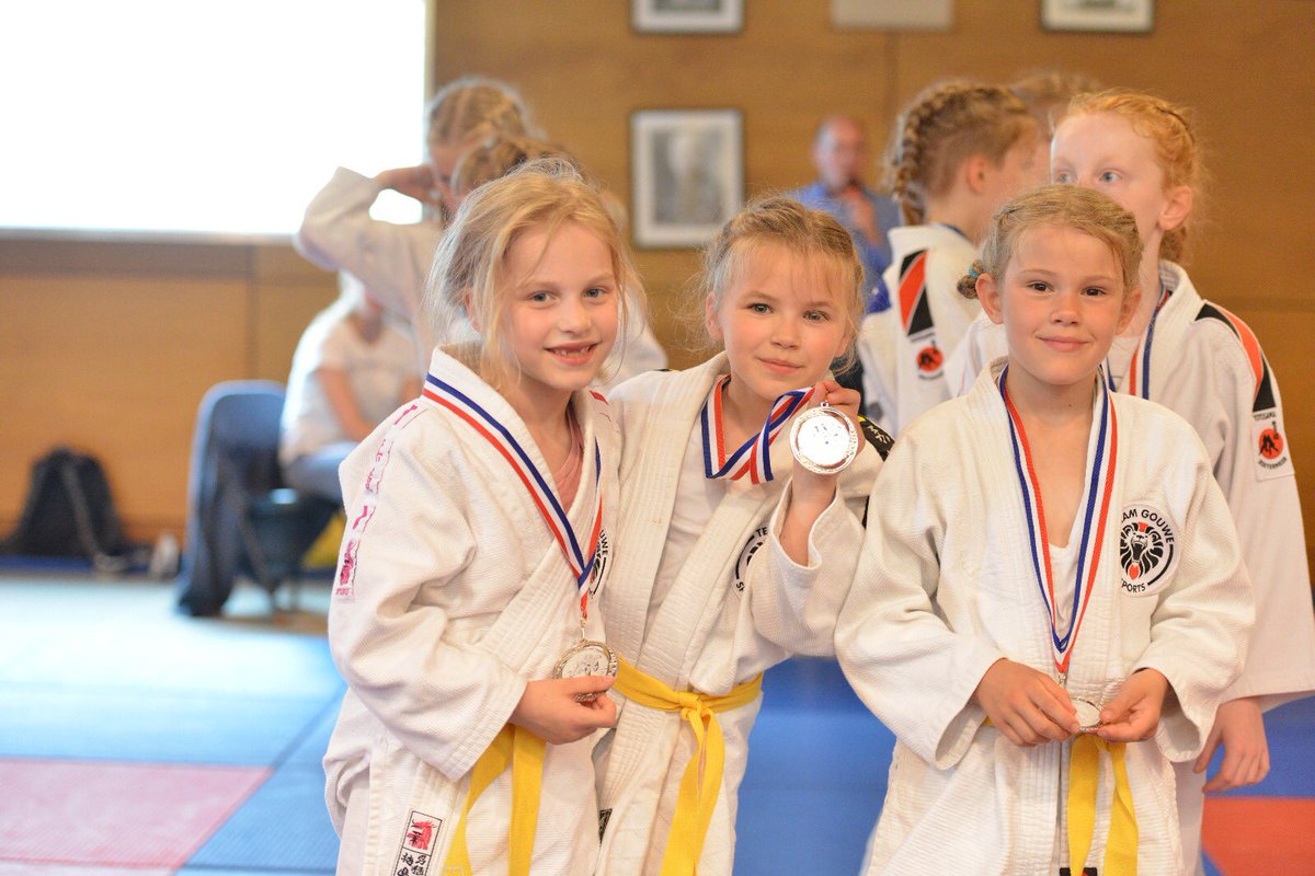 TeamGouwe's tweet photo. Great judo weekend 💪 https://t.co/8sDRE8tsgB #teamgouwe #judo #delft https://t.co/uXwHmUJZ26