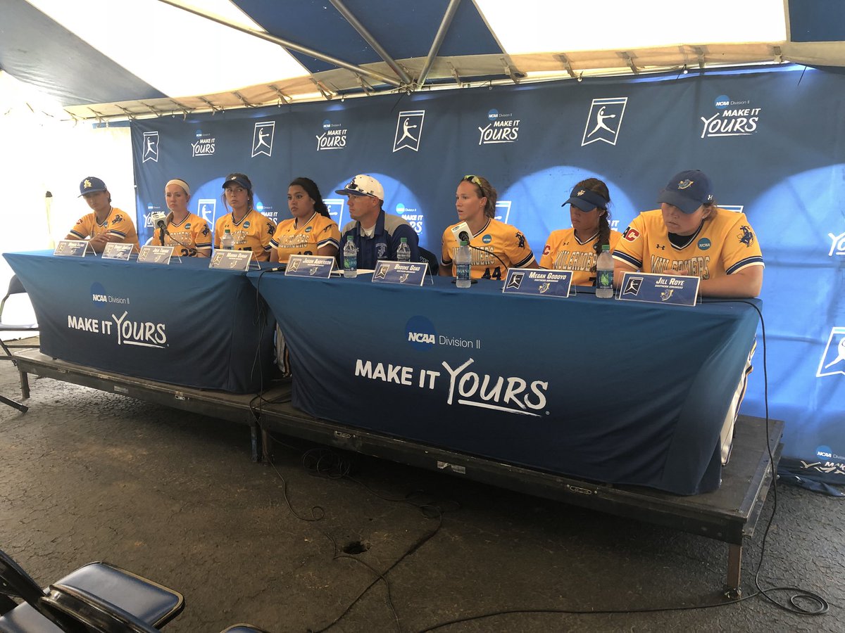 MuleriderSports's tweet photo. No other players that should be up on stage reflecting on a record-breaking season! All 7 seniors helped lay the foundation for what was accomplished this year. #SAUProud #GoMuleriders #theGAC #D2Softball https://t.co/VcEsMYWyEg