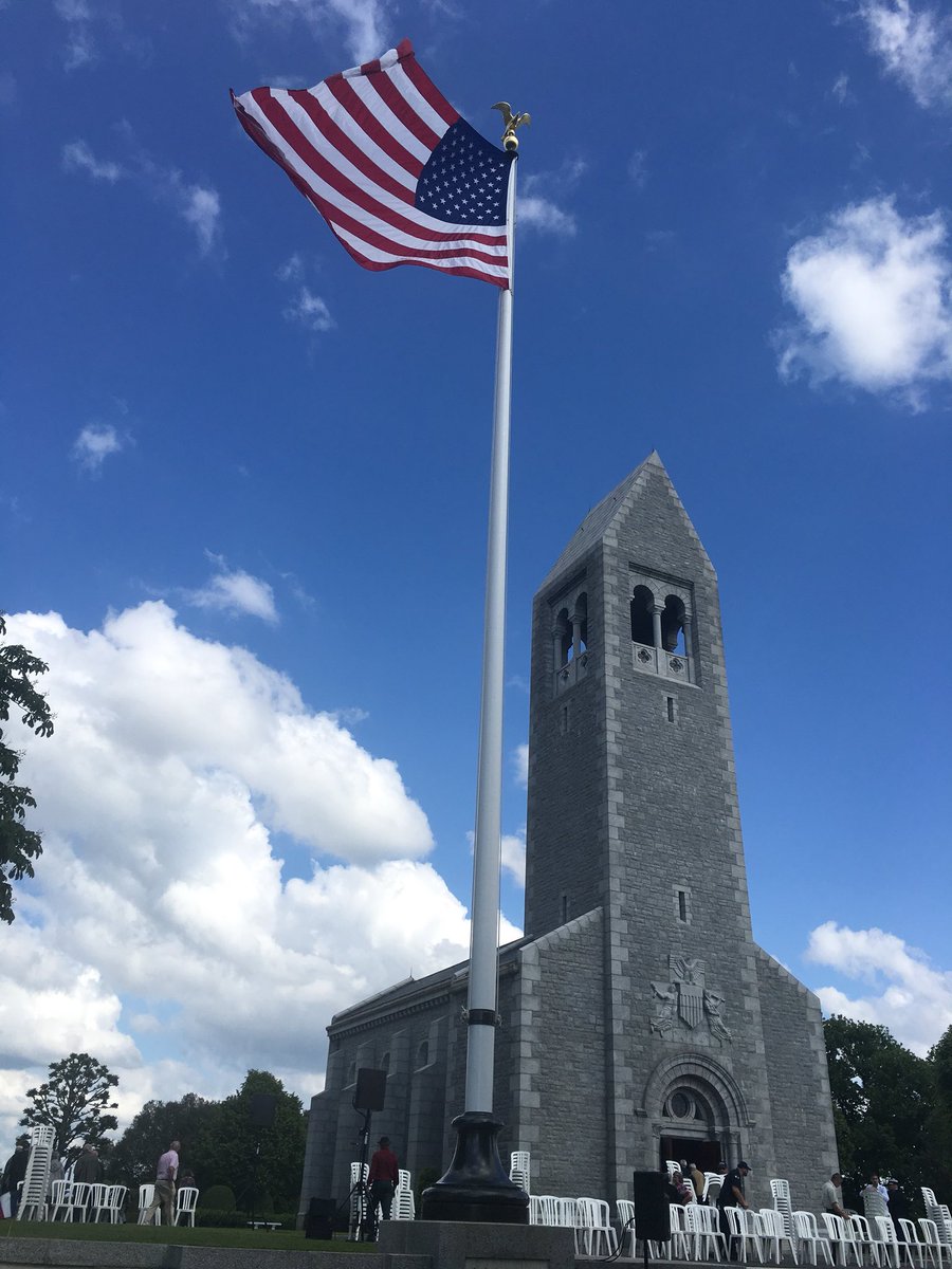 avranches_infos's tweet photo. Cimetière militaire américain / American Cemetery and Memorial de Montjoie-Saint-Martin, près de Saint-James (Manche • Normandie)
Lieu où reposent 4.410 militaires US tombés en Normandie et Bretagne lors de la seconde guerre mondiale
#MemorialDay #WWII #ABMC #AOMDA https://t.co/gBEjUzbRDi
