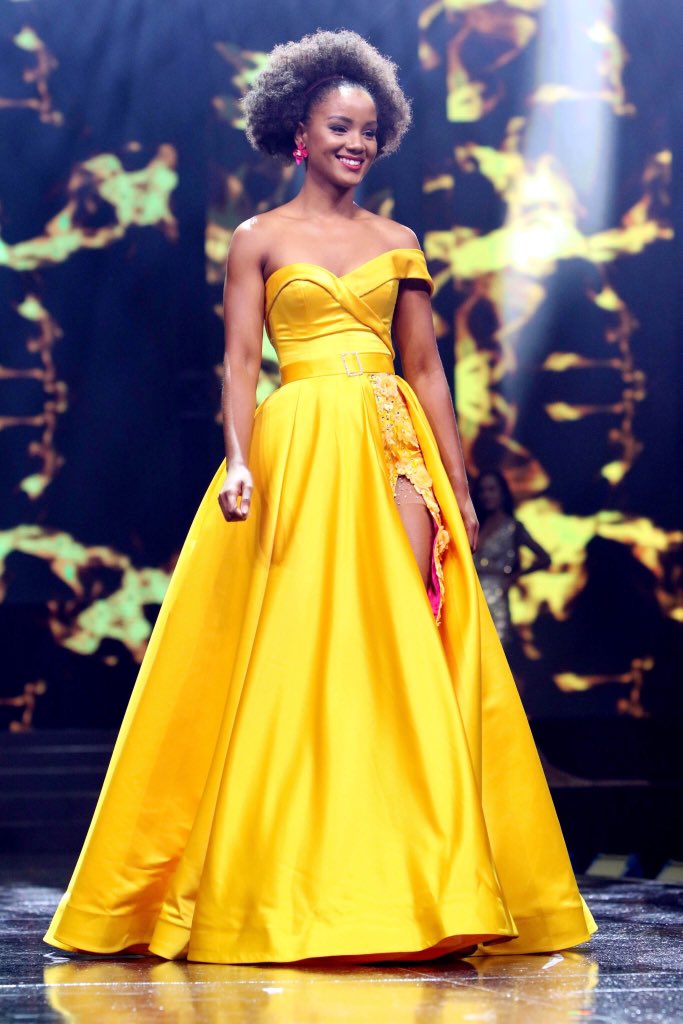 UFSweb's tweet photo. We're proud of you for on making it this far in the competition @Margo_Fargo. You were stunning and you represented all of us in the Free State.
Congratulations to the new Miss SA Tamaryn Green.
๐ท: @Official_MissSA
#MissSA2018
#MargoForMissSA https://t.co/pAepfG3lgw