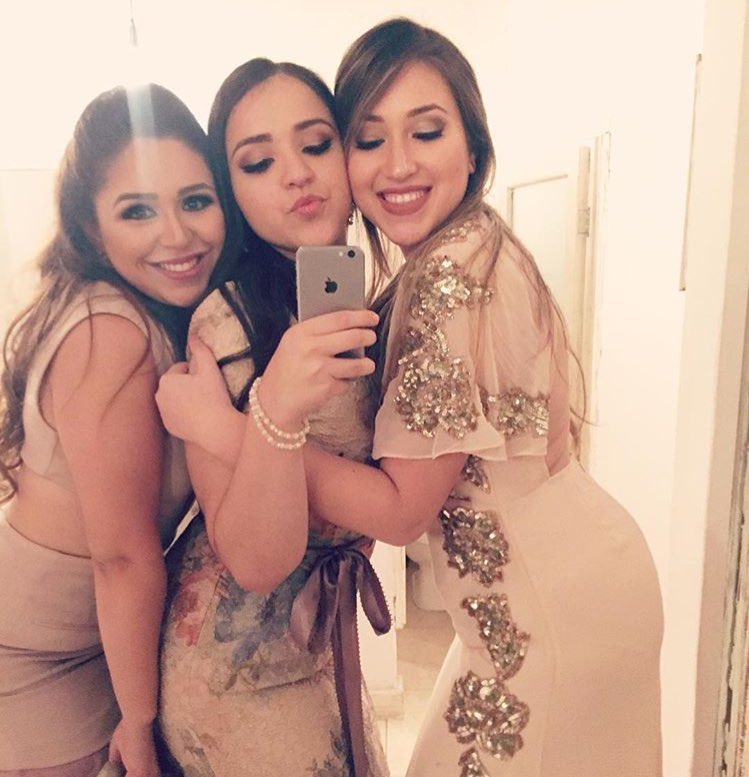 katiag14's tweet photo. Feliz cumpleaños a mi cómplice desde bebé, mi acompañante de vida, mi prima pero como si fuera mi hermana. Te amo muchísimo y no sabes cuanto te extraño! #bestprima @edithtbh felices 21 💕🔝 https://t.co/8U6X4nYipw
