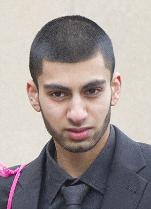 Geezajay2013's tweet photo. One Raped a Child .. The other Reported on Rapes on Children 

Guess who got Prosecuted 

TommyRobinson https://t.co/rdth7NJm6L