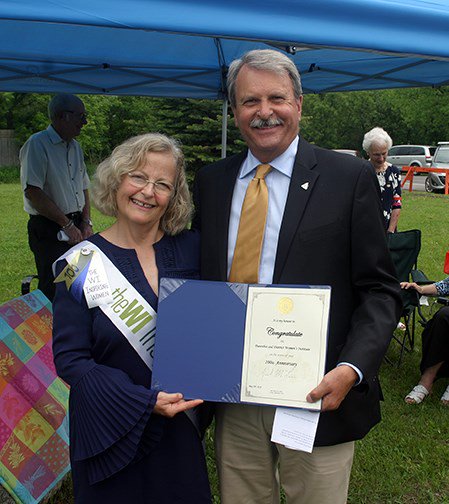Dunrobin WI celebrates century mark. #ottnews  ottawamatters.com/local-news/dun… https://t.co/NwUF1Ew6OR