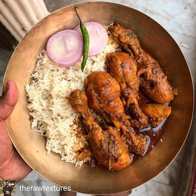 Chicken is must for Sunday @therawtextures -  Chicken Masala infused with red wine and steamed rice for dinner tonight. 😊😋 #therawtextures #platinggoals #chicken #redwine - #foodtouristindia ift.tt/2LBp4ui