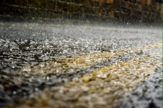 los_dot's tweet photo. We'd like to remind motorists to be extra cautious on rainy days. Make sure brakes, lights and wipers are working fine. Be careful while driving in flooded areas - Seek alternate routes when possible🏍🛵
#MovingLSForward #LSDOT https://t.co/FSZeKOTSbg