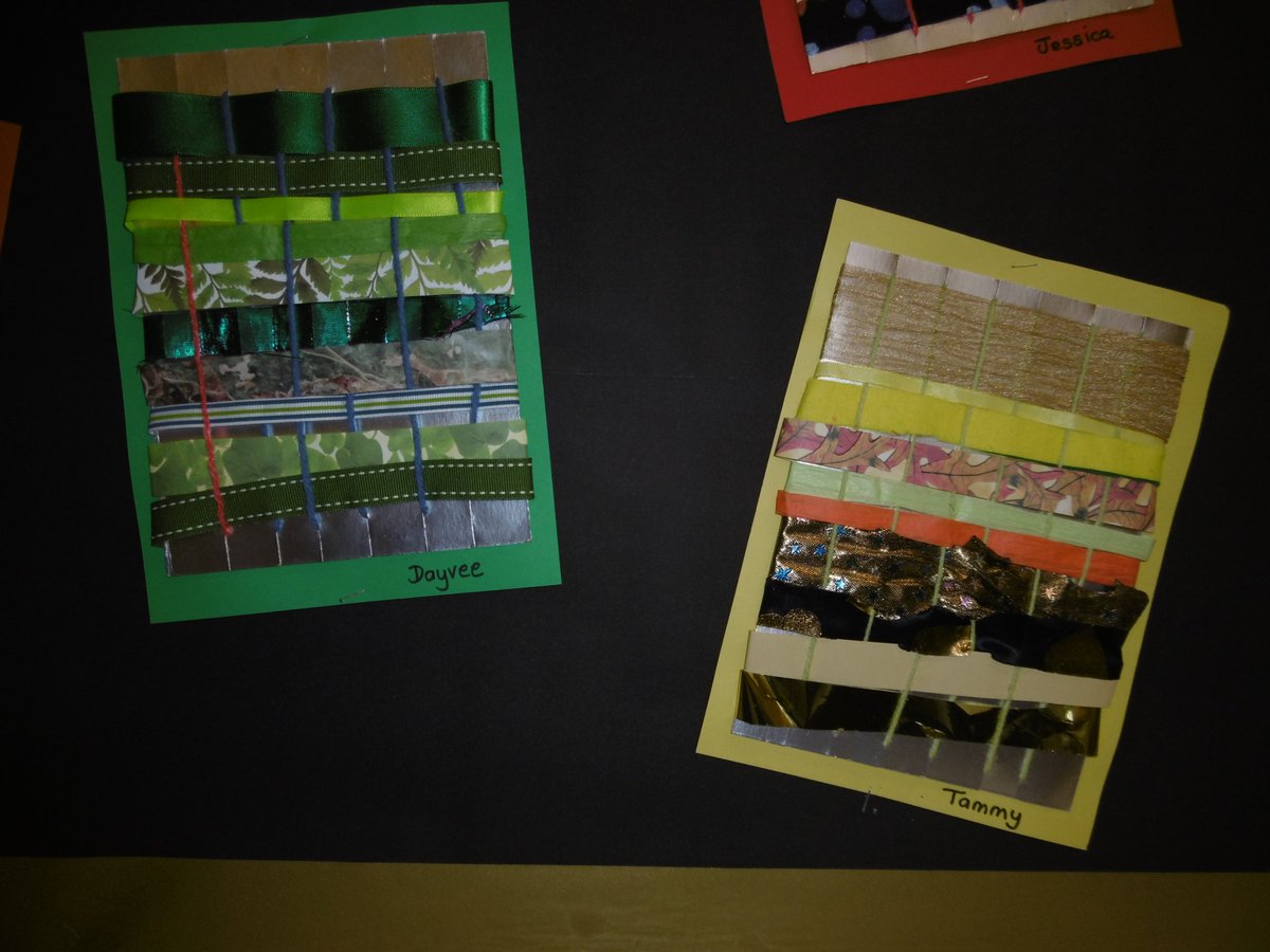 Fantastic art work by the Giraffe Class! Thank you to all the parents who came to look at our weaving and textiles.😀🎨💙