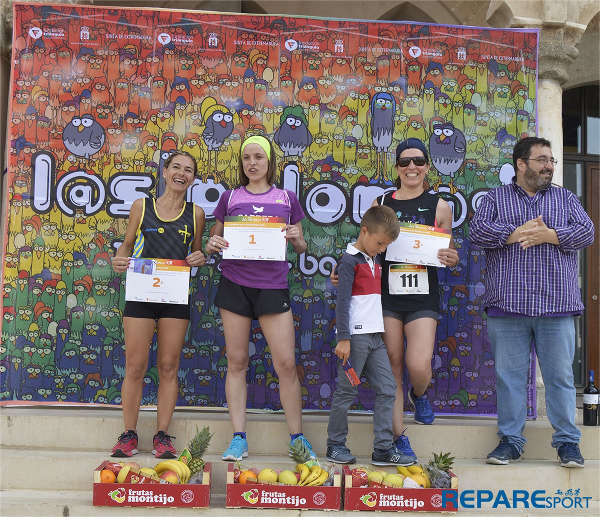 Primeros podios #CarreraLGTBI @palomos2018 #Badajoz <a href="/Patrocina1Depor/">Patrocina un Deportista</a> <a href="/aytodebadajoz/">Ayuntamiento Badajoz</a> <a href="/FJyD/">Fundación Jóvenes y Deporte 🅵🅹🆈🅳 💚🤍🖤</a> <a href="/FTriangulo/">Fundación Triángulo</a>