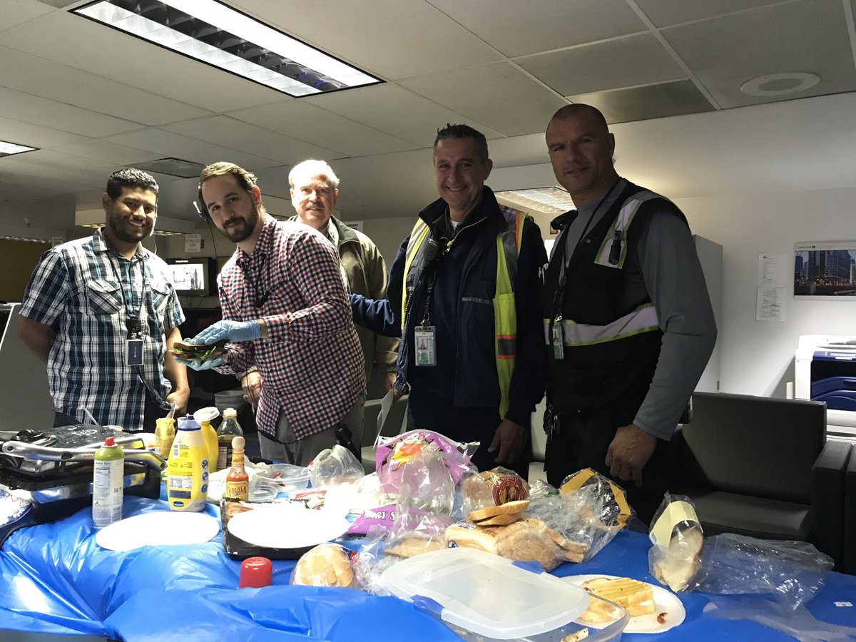 LAX SOC having a “Sunday Funday” by hosting a Panini Party! Also celebrating our 100% Consolidated STAR! #UA2WinLA @weareunited @hareloplane @Auggiie69 @jazzj98 @JZCayanan