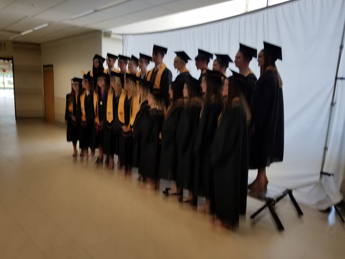 MrArendsEnglish's tweet photo. Graduation day! This is my homeroom. Very proud of this group. @EPopenhagen #cpu #storminpointers https://t.co/wmSka9mJ5Z
