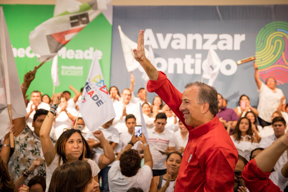 ChrisCastroB's tweet photo. Se vive mucho entusiasmo con la visita de nuestro candidato a la Presidencia, @JoseAMeadeK, acompañado de su señora esposa @JuanaCuevasR. ¡#Campeche es su casa, sean siempre bienvenidos! https://t.co/590FjNb9Ed