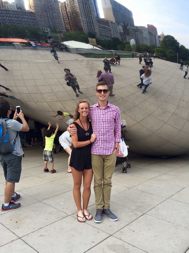 StephanieLomax's tweet image. I swear even on our wedding day Jason will still put his hand on my upper arm/shoulder in pictures as if we just met 🙄 #firstdatevibes