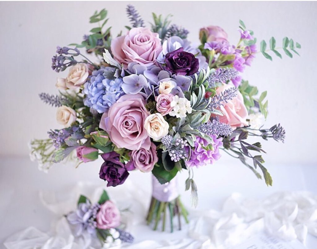 KeyifliGelinler's tweet photo. Bu buketleri görmeden karar vermeyin 💕🌸💐🌷 / Which is your favorite? #keyifligelinler #gelinbuketi #gelinçiçeği #gelin #brideflowers #bridebouquet #weddingblog https://t.co/YhQAsN3t5p