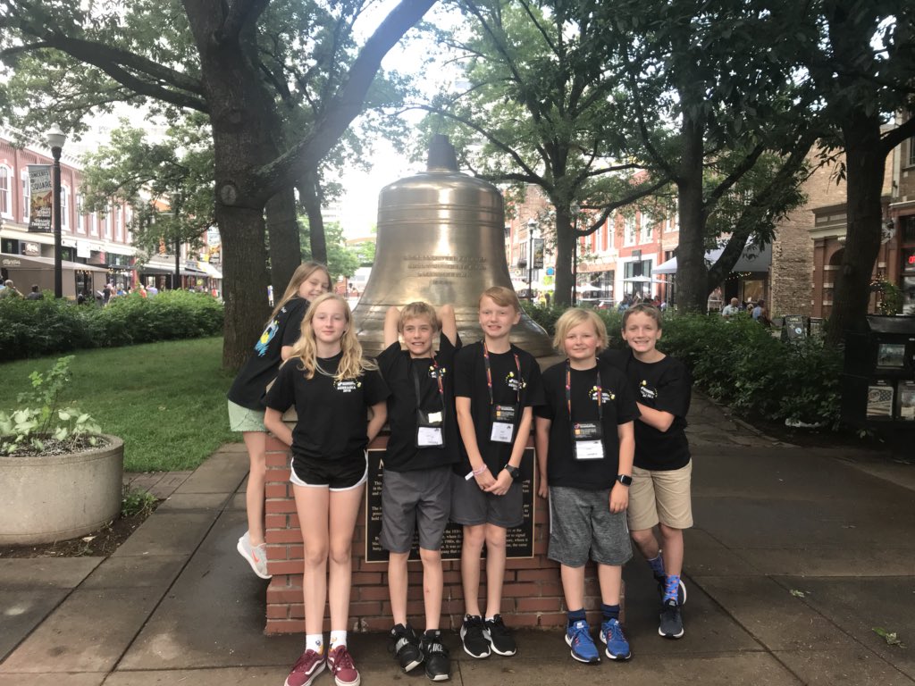 sc_gergen's tweet photo. Kids placed 21 out of 50 teams here. They had a blast and learned a ton. In particular, how well they work as a team💕💕💕 #gf18 #friends #GlobalFinals18 https://t.co/NsuKNy27Z4