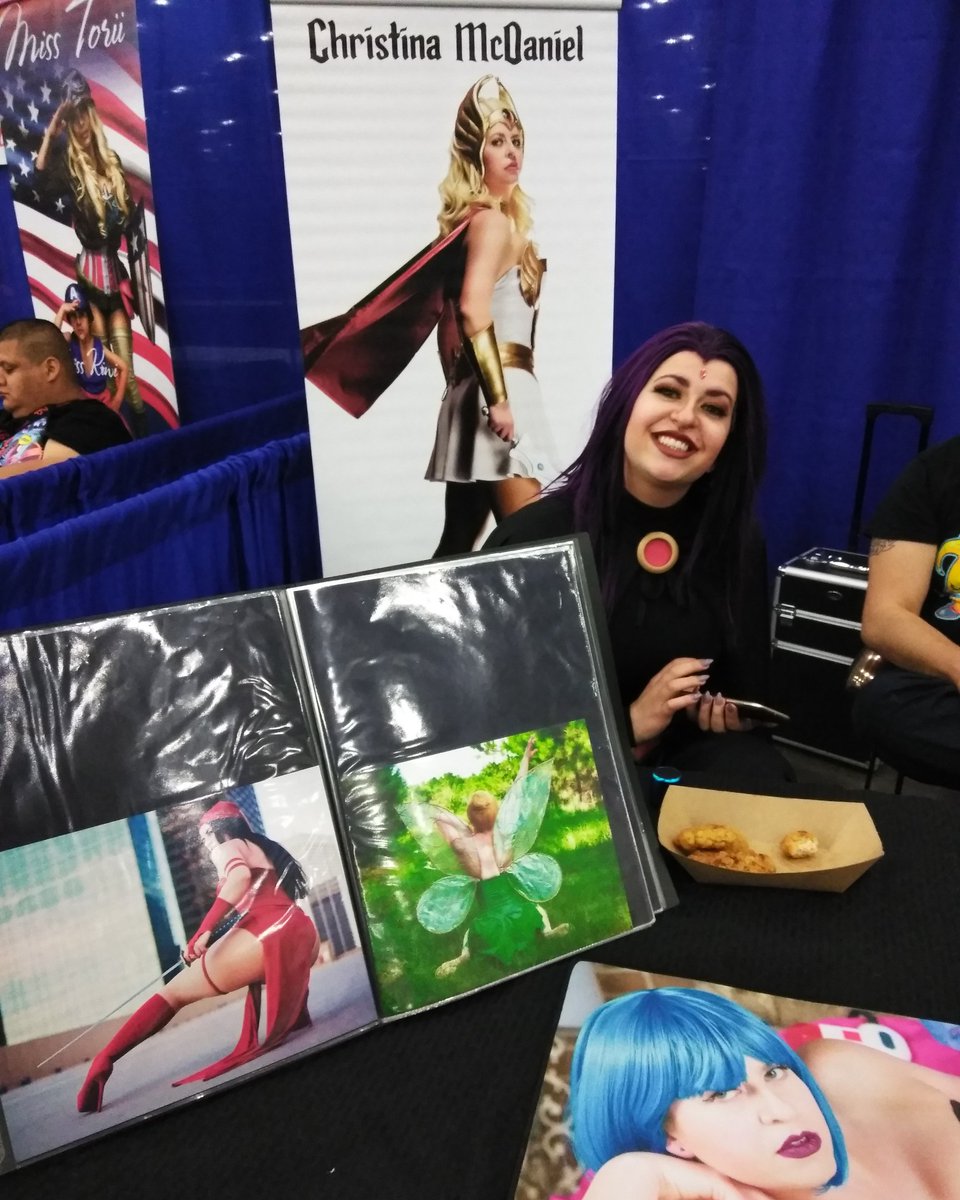 BarriMedia's tweet photo. Visit my friend #cosplayer @CMcDOfficial at @Comicpalooza over in booth 1513.

#CPX2018 #Comicpalooza #Houston #Comicpalooza2018 #cphou https://t.co/Z0PkqBZX5r
