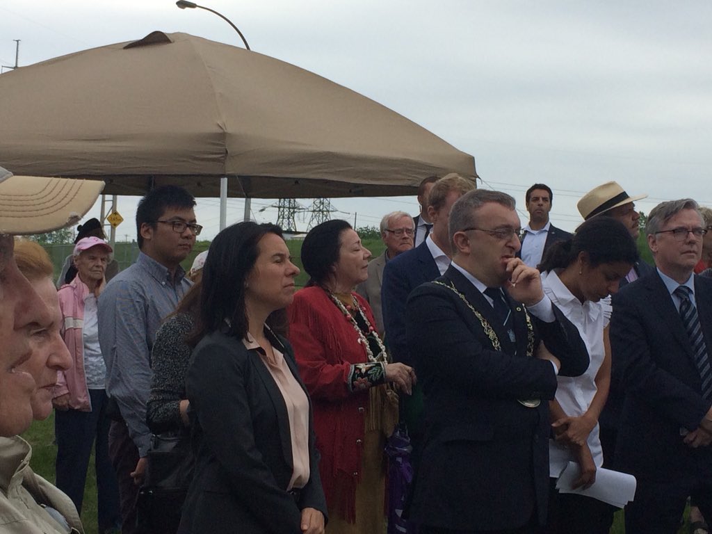 canadian_irish's tweet photo. Montreal Mayor @Val_Plante, Mohawk Chief, @MMacDonncha Dublin Mayor at Annual Walk to Stone to commemorate Irish burial grounds. Very honouring https://t.co/Hn1GKo5OG0