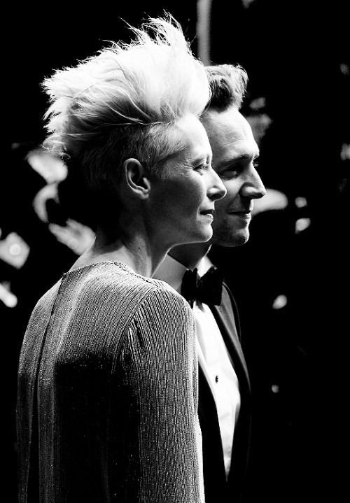 AnneRoth1983's tweet image. #BlackAndWhiteAppreciationClub 
#TomHiddleston #TildaSwinton 
* I really love her haircut *