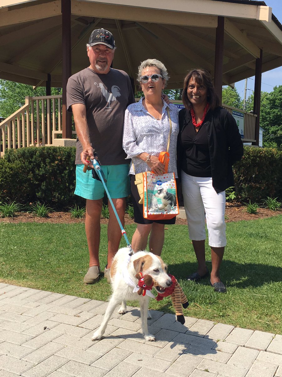 Indira_NH's tweet photo. #MiltonMuttStrutt & Spring Fair was a barking good morning! @OakvilleHumane #RensPetsDepot #WolfeCoApparel #WolfeCo https://t.co/jT7gq9ThOy