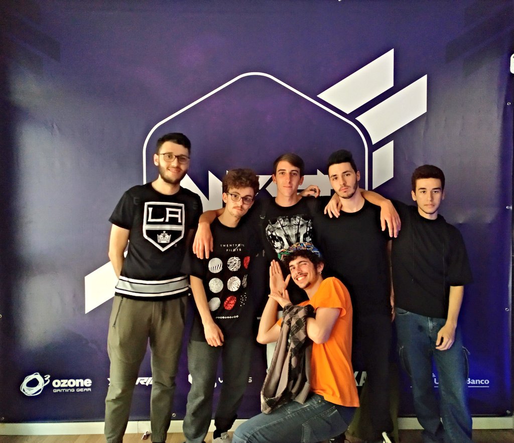 nextEsports_ES's tweet photo. ¡Ya tenemos los ganaderos de nuestro torneo por la @fiesta_deporte !

1° Psychopath kids
2° @levelupsoholol 
3° Ancient Knights 

Muchas gracias a todos por participar, en especial a @malaga por contar con nosotros para este evento.

¡Nos vemos en la próxima! https://t.co/wLzEqNHmqD