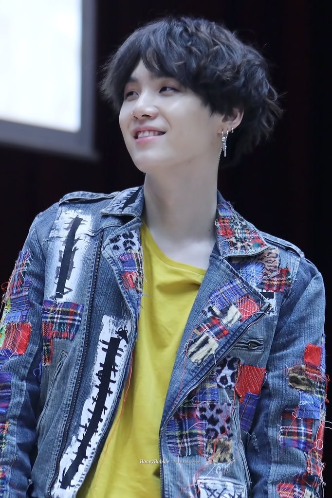 jellyousfile's tweet photo. Yoongi's smile gives me life.

#WeLoveYouMinYoongi https://t.co/iwgADF5uO4
