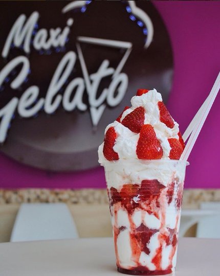 TachiraNews's tweet photo. #Hoy Domingo en @maxigelato podrás encontrar además de los mejores helados sus deliciosas fresas con crema para que disfrutes en familia. Ellos están en la carrera 20 diagonal al cine Pirineos. #maxigelato #helado #ice #icecream #food   #sancristobal #tachira https://t.co/Q7Rfj76f9g