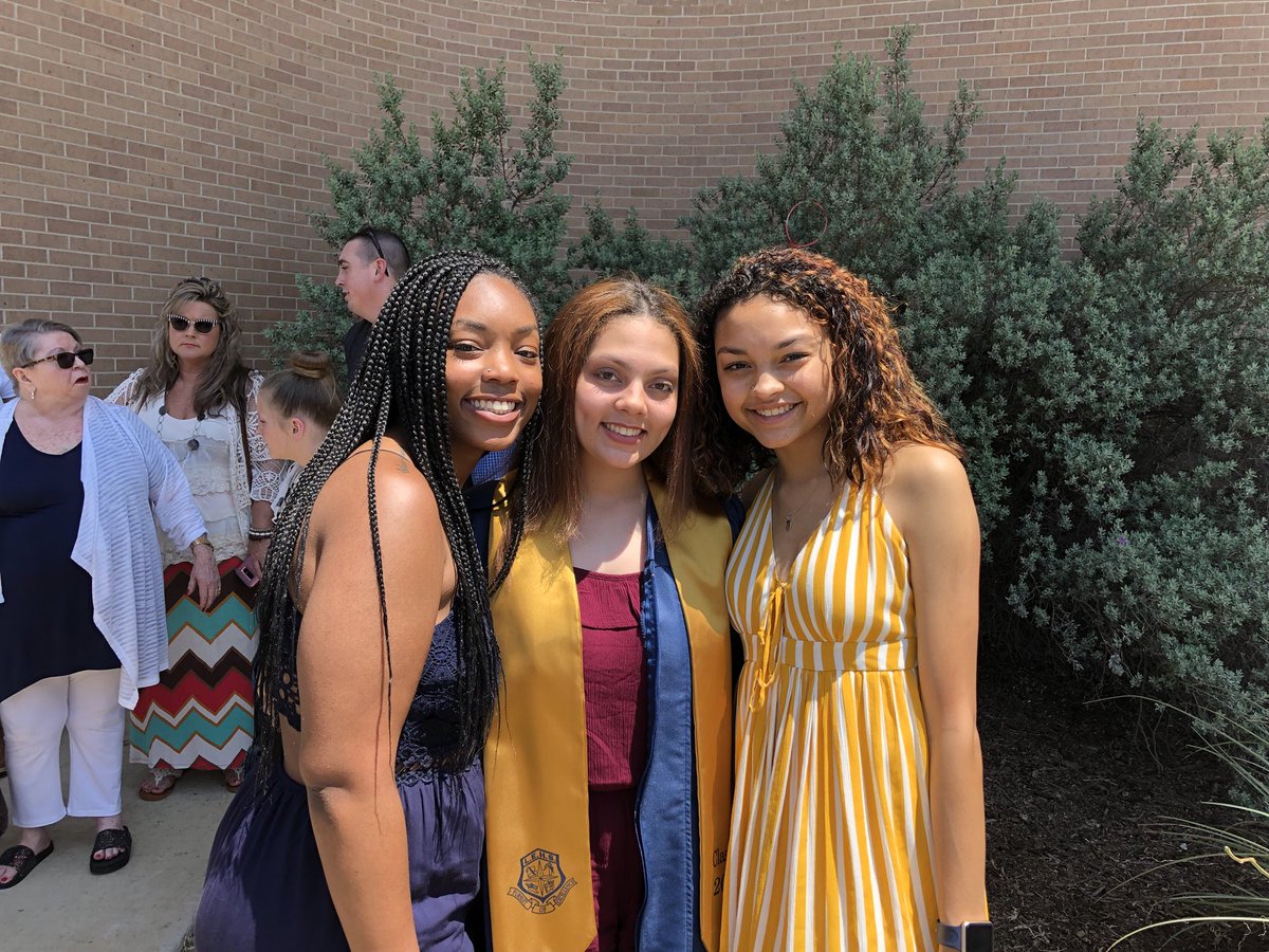 trinityewillis's tweet image. Blessed❤️#IssaWrap