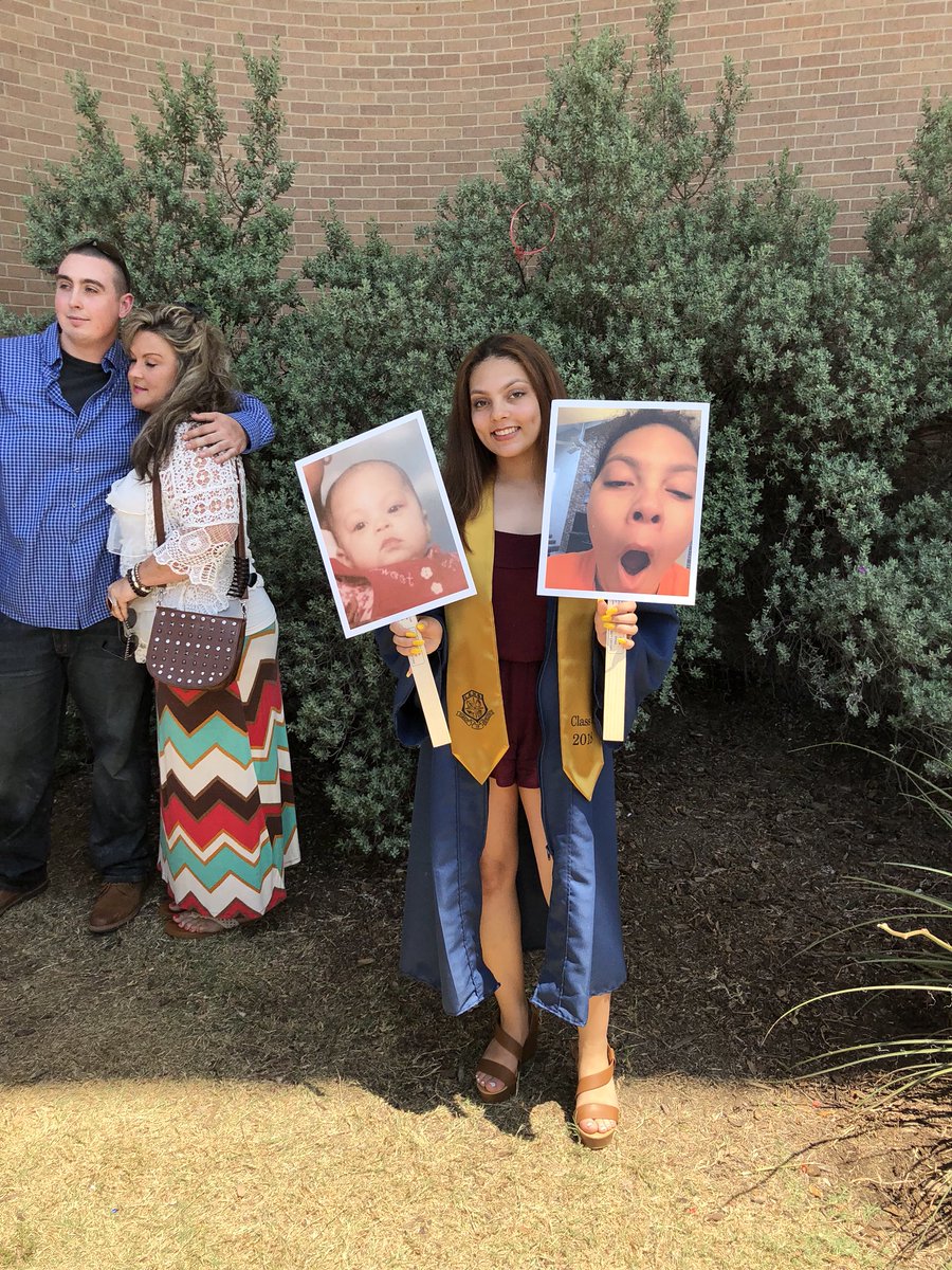 trinityewillis's tweet image. Blessed❤️#IssaWrap