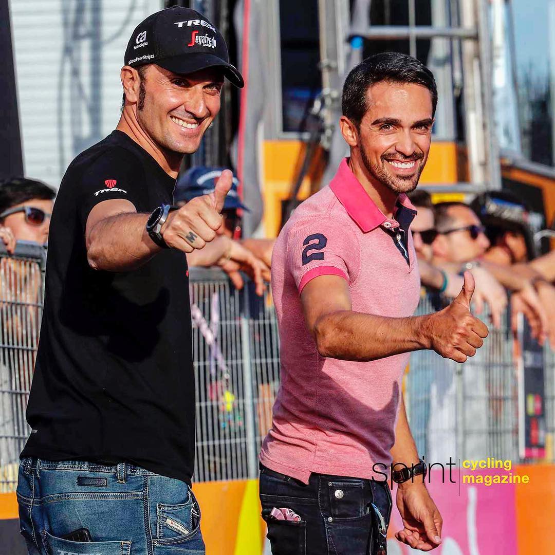 Special guests in Roma @ivanbasso and @albertocontador @giroditalia #Giro101 🇮🇹 #foriimperiali #champion #cycling #sport #good #style #ivanbasso #albertocontador 

📷 @bettiniphoto @SprintCycling