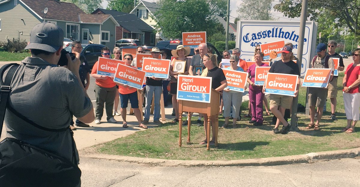 The amazing Amanda Farrow @northgirl35 speaking to change, to a better Standard of Care in Ontario! #time2care @CUPEOntario