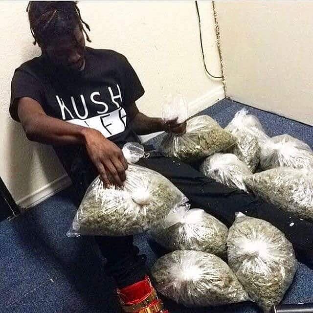 dangermega1's tweet image. Got some quality THC, vape and oil available🔥🔥🔥🍁
#DANK 
#Cancer
#CannabisCommunity
#CannabisOil
#CANNABISSATIVA
#cannabISmedicine
#weed
#cookies
#MedicalMarijuana
#kush
#Dab