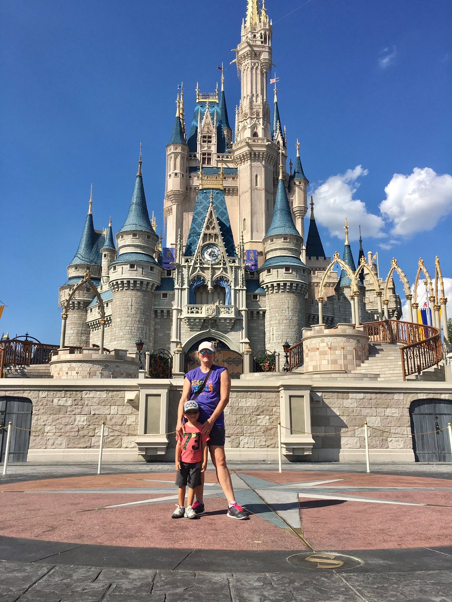 CoasttoC's tweet photo. We LOVE it when we get feedback and picture's! Another great Memorial Day Weekend for the books! #memorialdayweekend #disneyworld #disneyvacation #disneyvacationrental #orlandovacation #orlandovacationhomes #familytime #familyvacation https://t.co/yl97wnnZu5