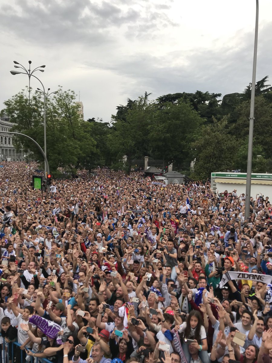 CominoPablo's tweet photo. Cibeles Madrid https://t.co/HykKE6BoyB