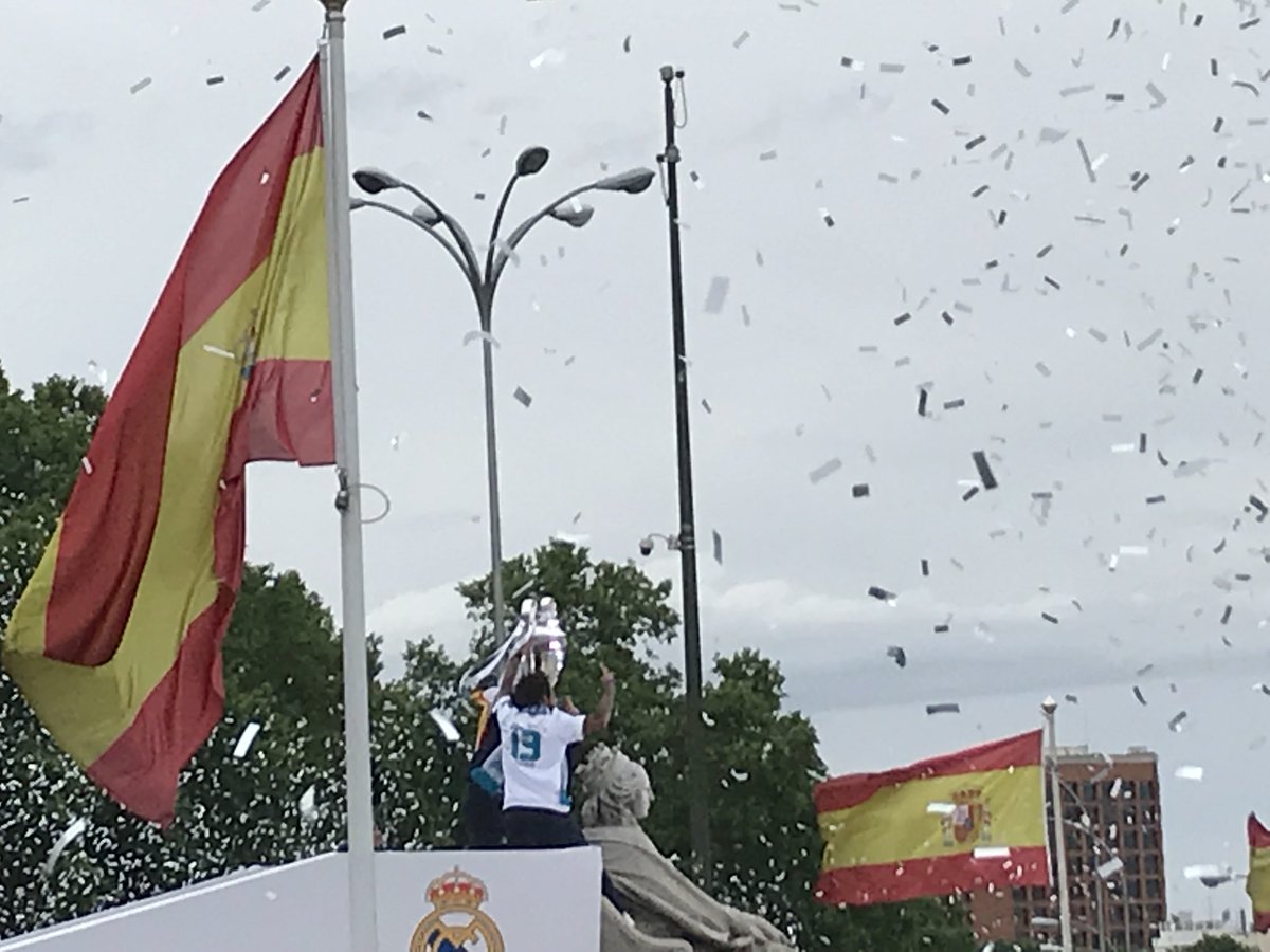 CominoPablo's tweet photo. Cibeles Madrid https://t.co/a9nwZw54hu